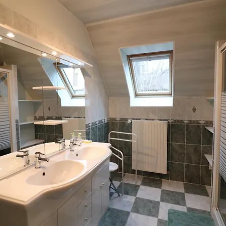 Maison De Caractere Avec Jardin Pres Des Stations De Ski, Ideale Pour Familles Et Amoureux De La Montagne - Fr-1-742-80 * Paulhac (Cantal)