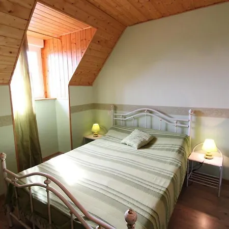 Maison De Caractere Avec Jardin Pres Des Stations De Ski, Ideale Pour Familles Et Amoureux De La Montagne - Fr-1-742-80 Vakantiehuis Paulhac (Cantal)