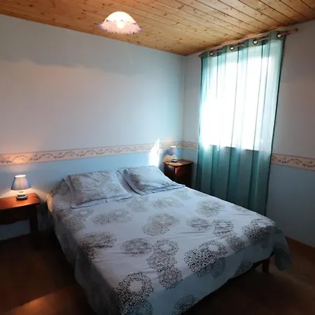 Maison De Caractere Avec Jardin Pres Des Stations De Ski, Ideale Pour Familles Et Amoureux De La Montagne - Fr-1-742-80 Vakantiehuis Paulhac (Cantal)