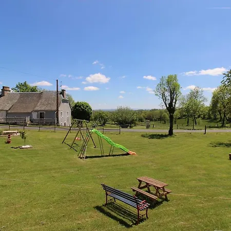 Maison De Caractere Avec Jardin Pres Des Stations De Ski, Ideale Pour Familles Et Amoureux De La Montagne - Fr-1-742-80 Vakantiehuis Paulhac (Cantal)